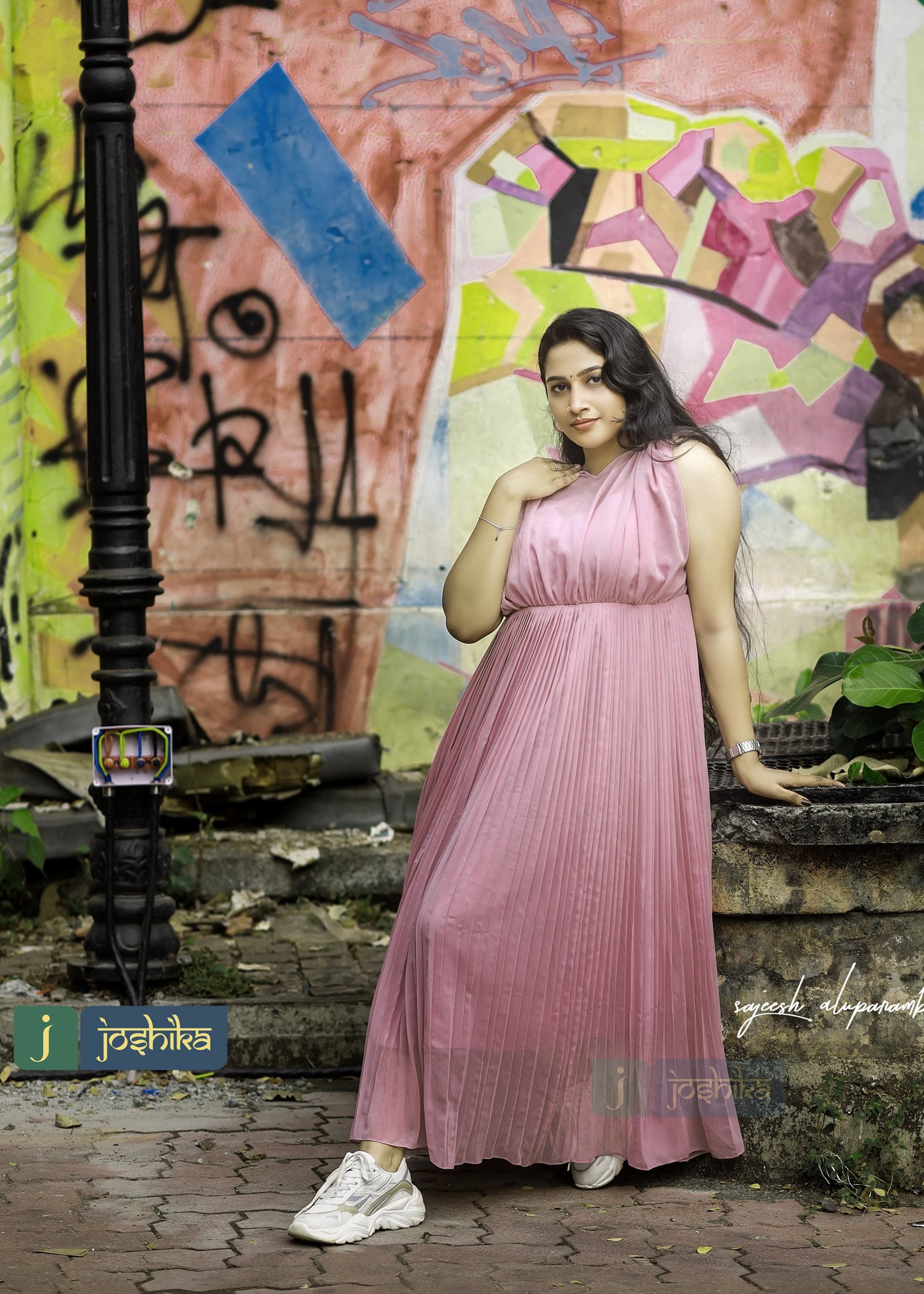 PLEATED GEORGETTE KURTA WITH GATHERED YOKE