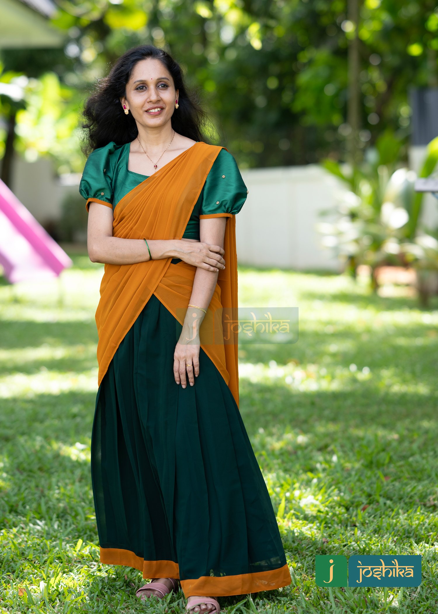 TRADITOINAL DAVANI SET WITH EMBROIDERED PUFF SLEEVES