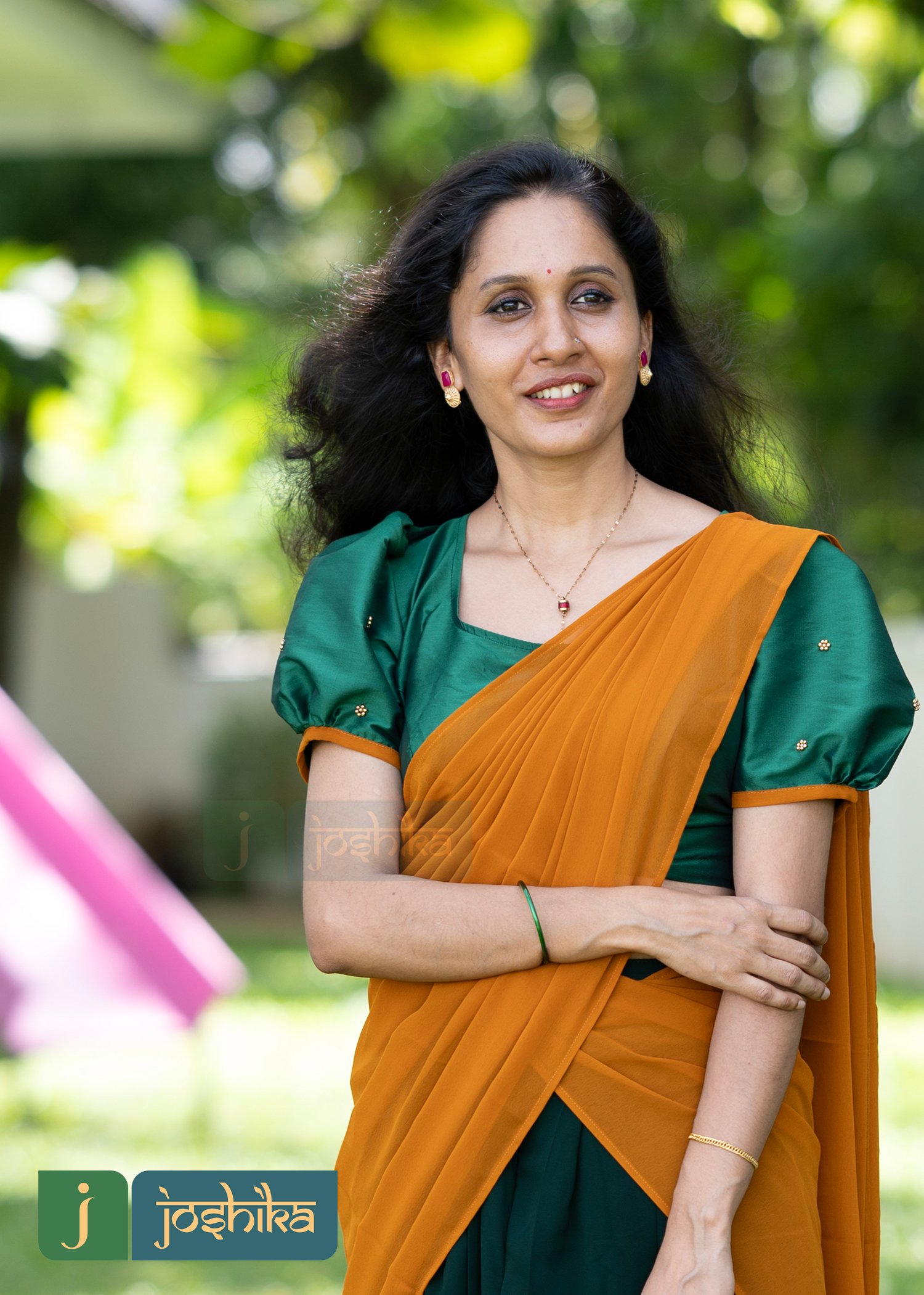 TRADITOINAL DAVANI SET WITH EMBROIDERED PUFF SLEEVES - Image 5