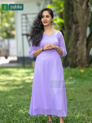 LAVENDER KURTA WITH BEADED NECKLINE AND SLEEVES-A TIMELESS CHOICE