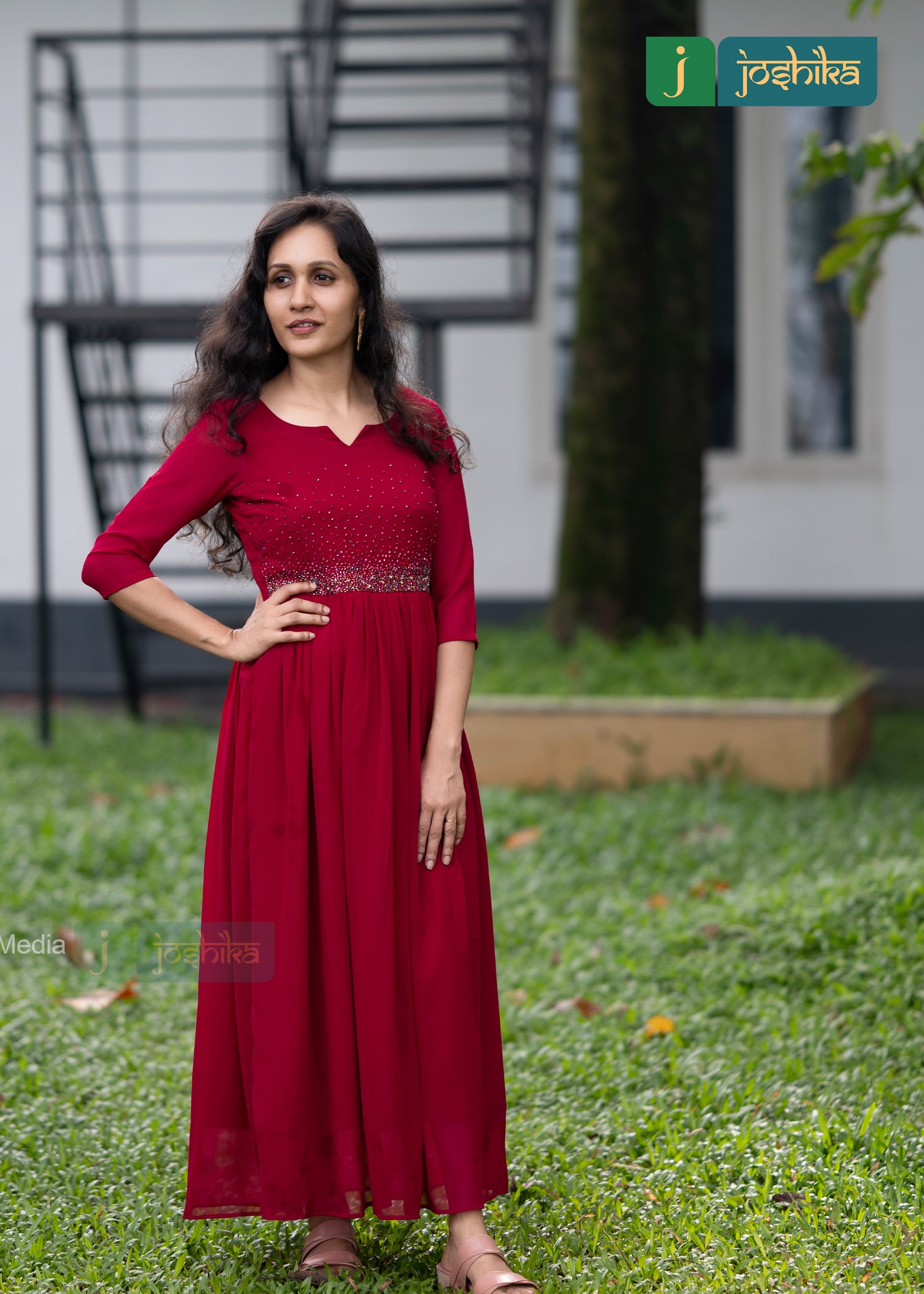 HAND EMBROIDERED GATHERED GEORGETTE KURTA