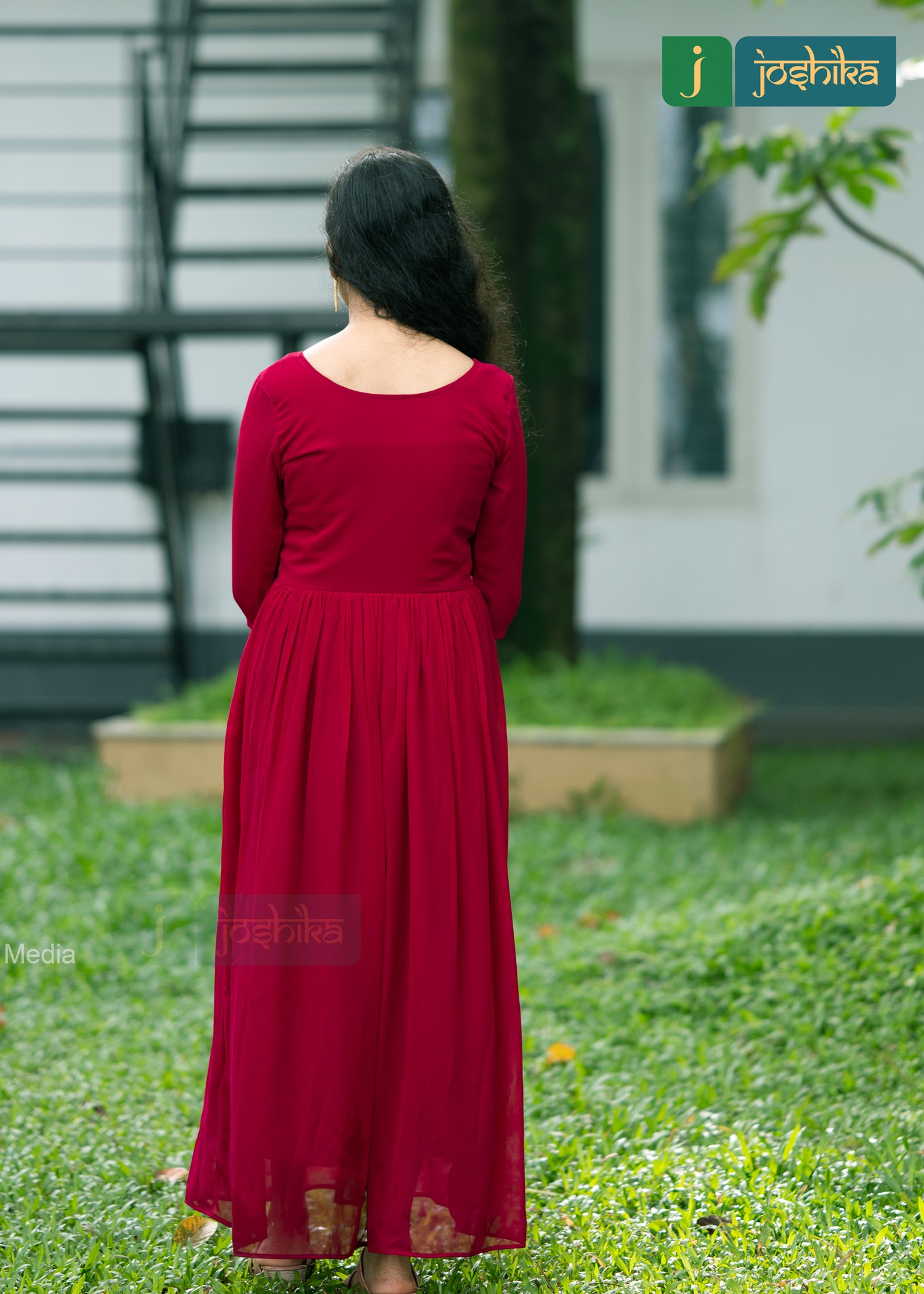 HAND EMBROIDERED GATHERED GEORGETTE KURTA - Image 3