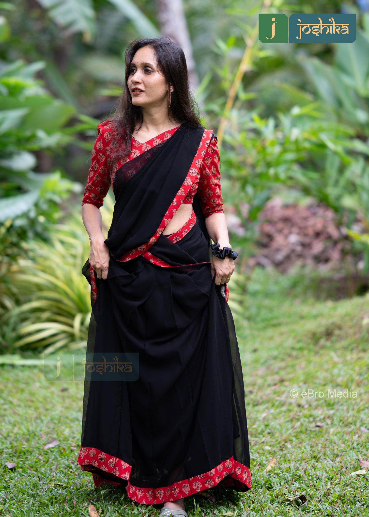 BLACK AND RED INDIAN TRADITIONAL DAVANI SET