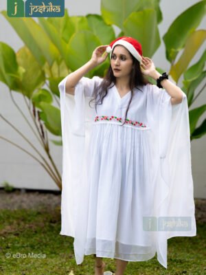 FLORAL EMBROIDERED WHITE KAFTAN