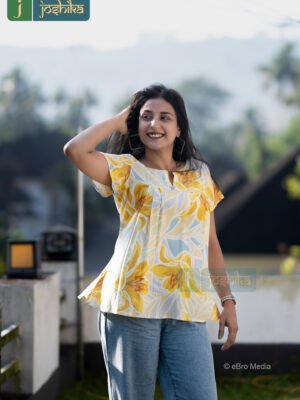 COTTON PRINTED CROP TOP WITH RELAXED FIT