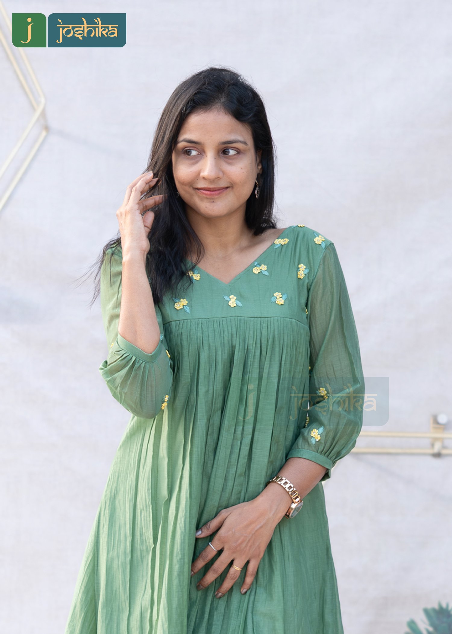 HAND EMBROIDERED CHANDERI KURTA WITH PLEAT - Image 2