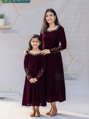 ELEGANT MOTHER-DAUGHTER MATCHING VELVET DRESS SET