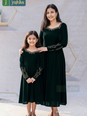 EMERALD ELEGANCE VELVET MOTHER -DAUGHTER DRESS COMBO