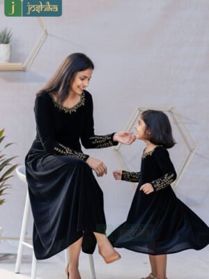ELEGANT BLACK VELVET TWINNING DRESS COMBO