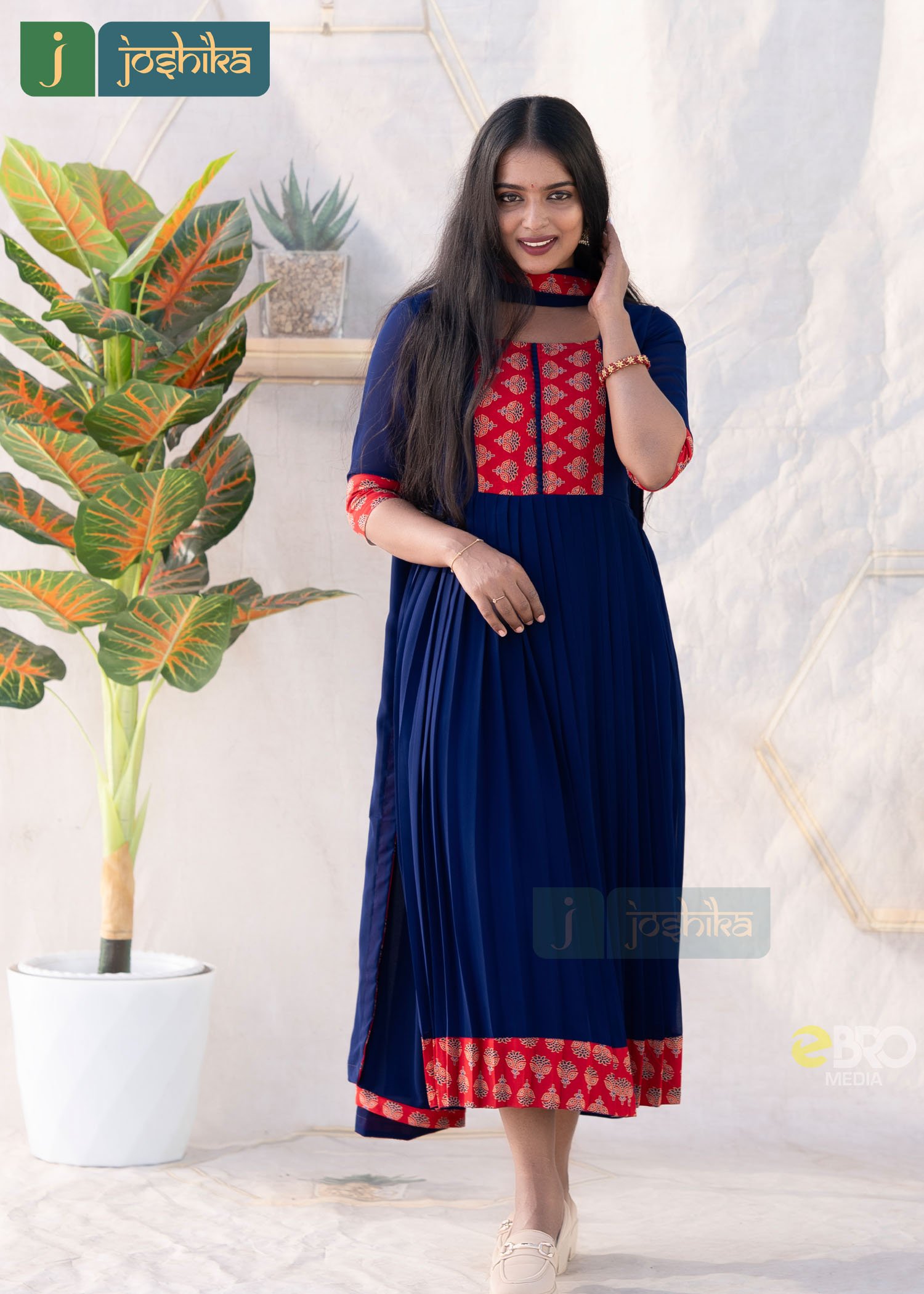 INDIGO ELEGANCE PLEATED KURTA AND DUPATTA WITH AJTRAKH DETAILING - Image 4