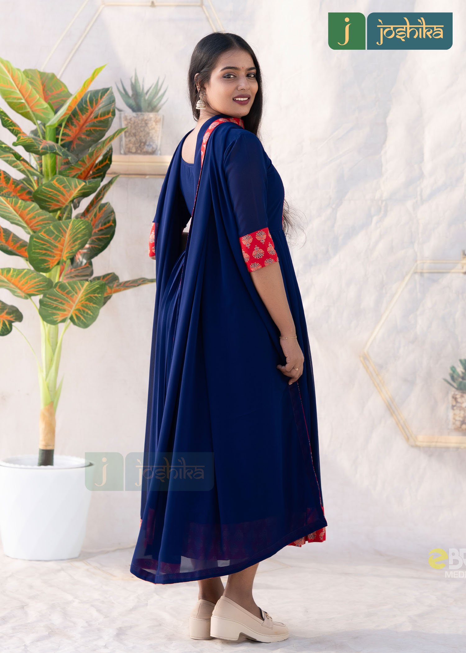 INDIGO ELEGANCE PLEATED KURTA AND DUPATTA WITH AJTRAKH DETAILING - Image 3