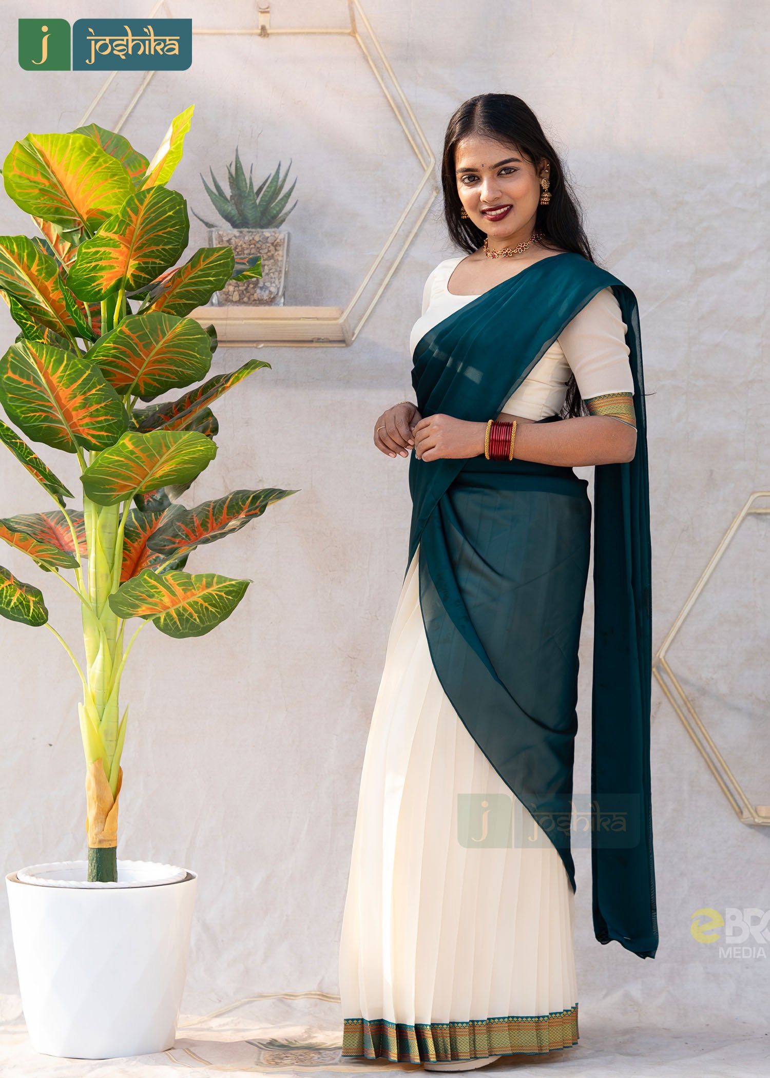 ELEGANT HERITAGE DAVANI SET IN CREAM AND PEACOCK GREEN - Image 6