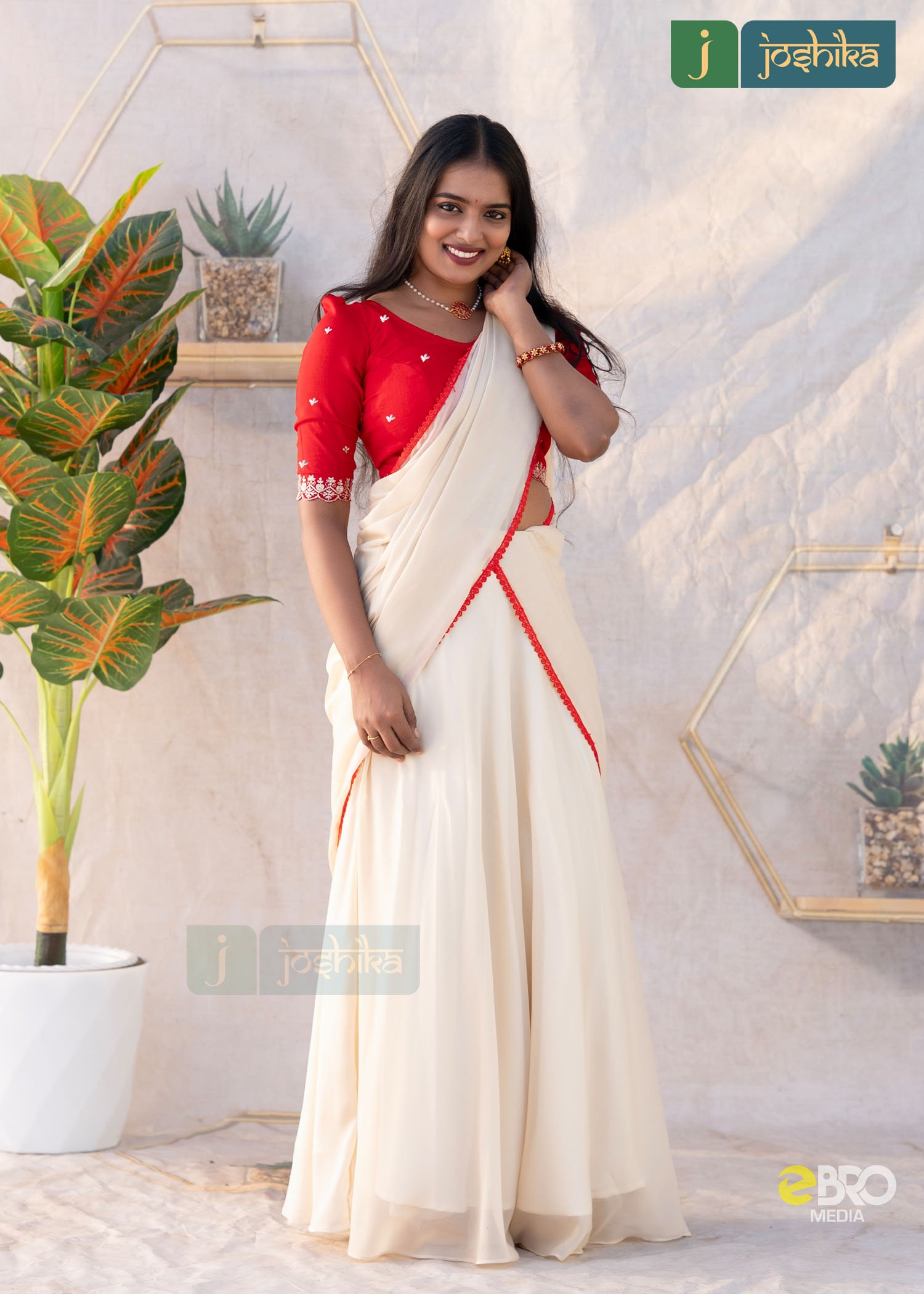 GRACEFUL ETHNIC DAVANISET IN IVORY WITH RED ACCENTS