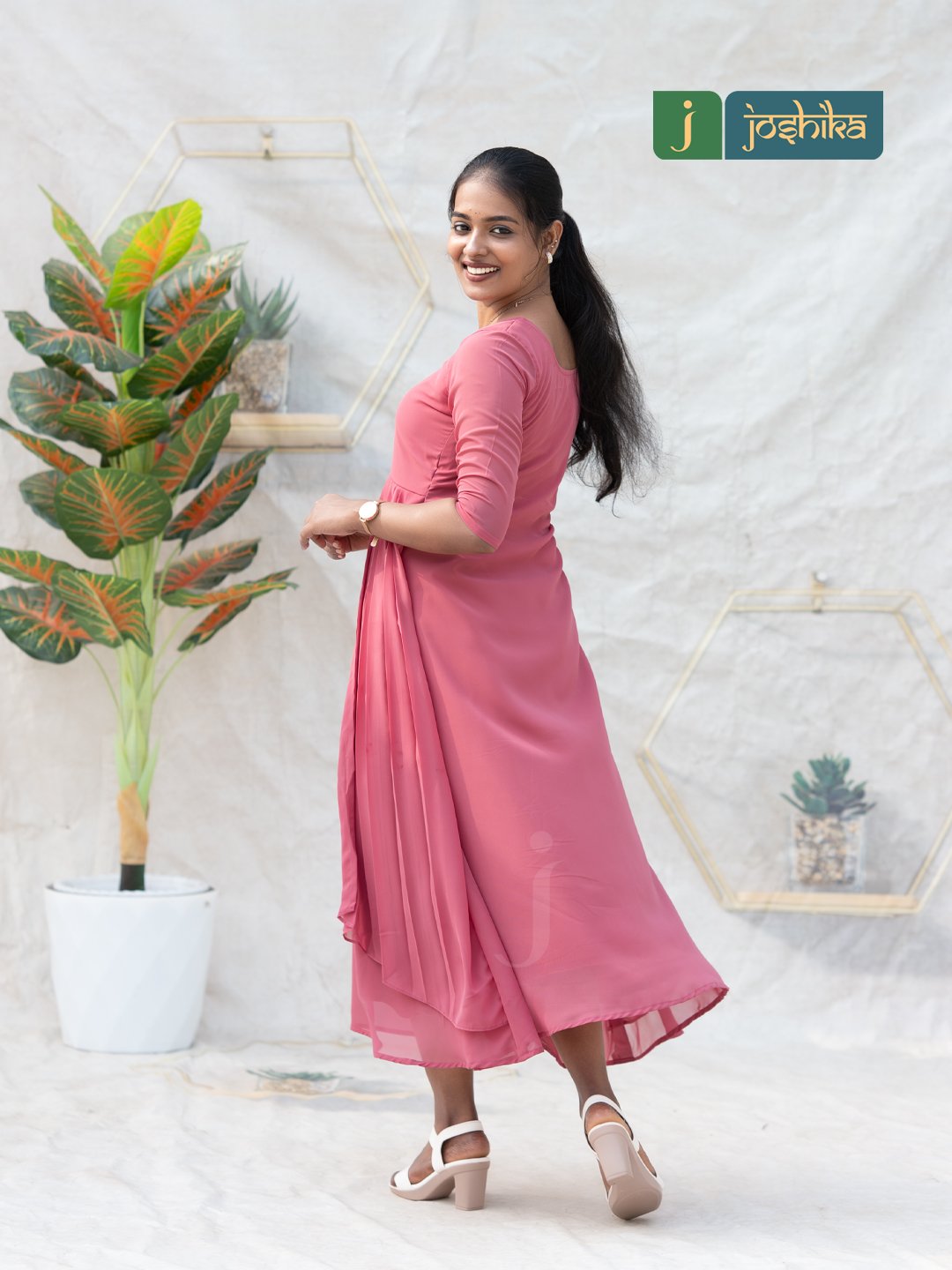CHIC A-LINE KURTA WITH FLOWING PLEATES - Image 3