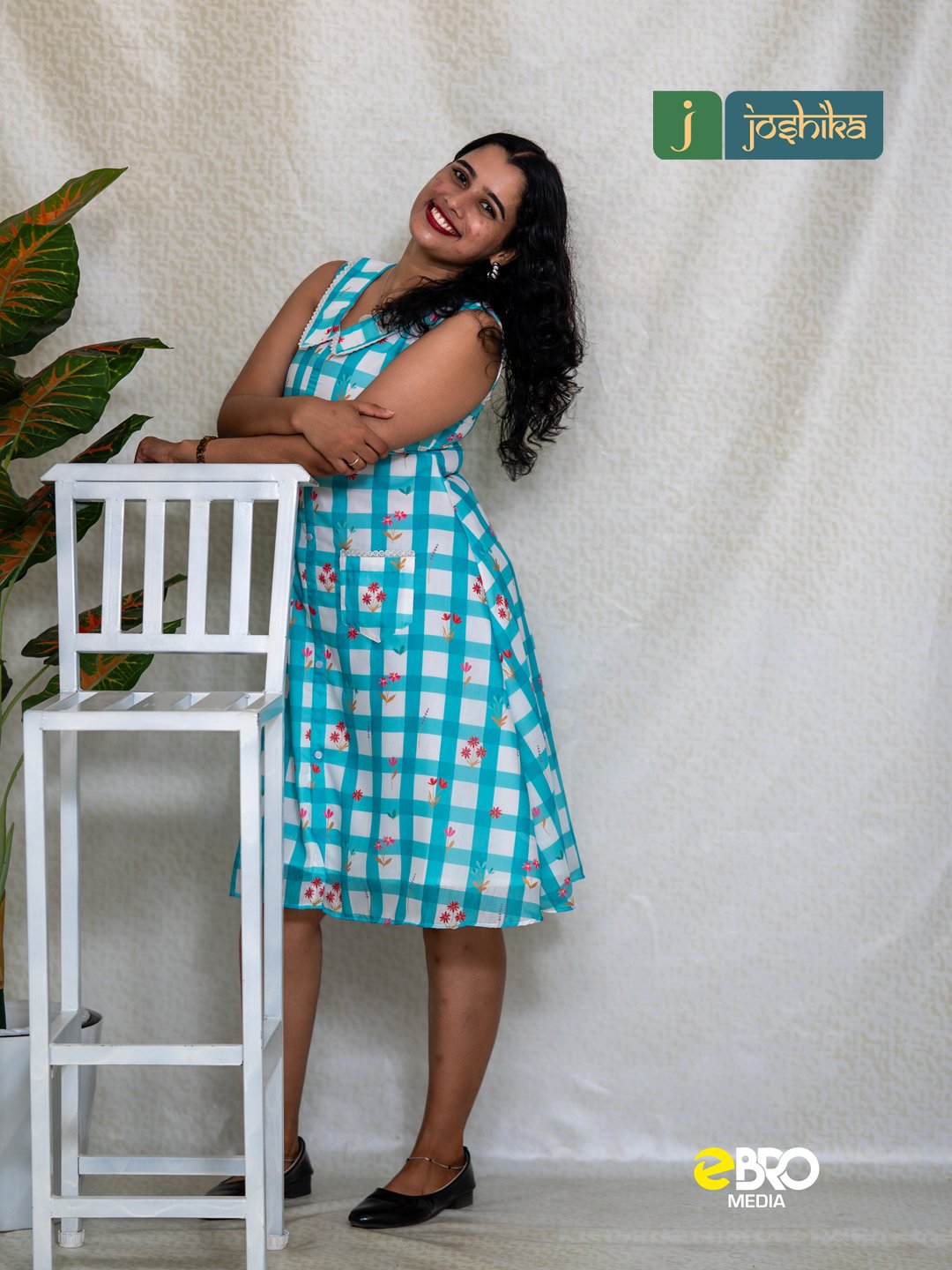 Cyan Floral Checkered Summer Kurta - Image 2