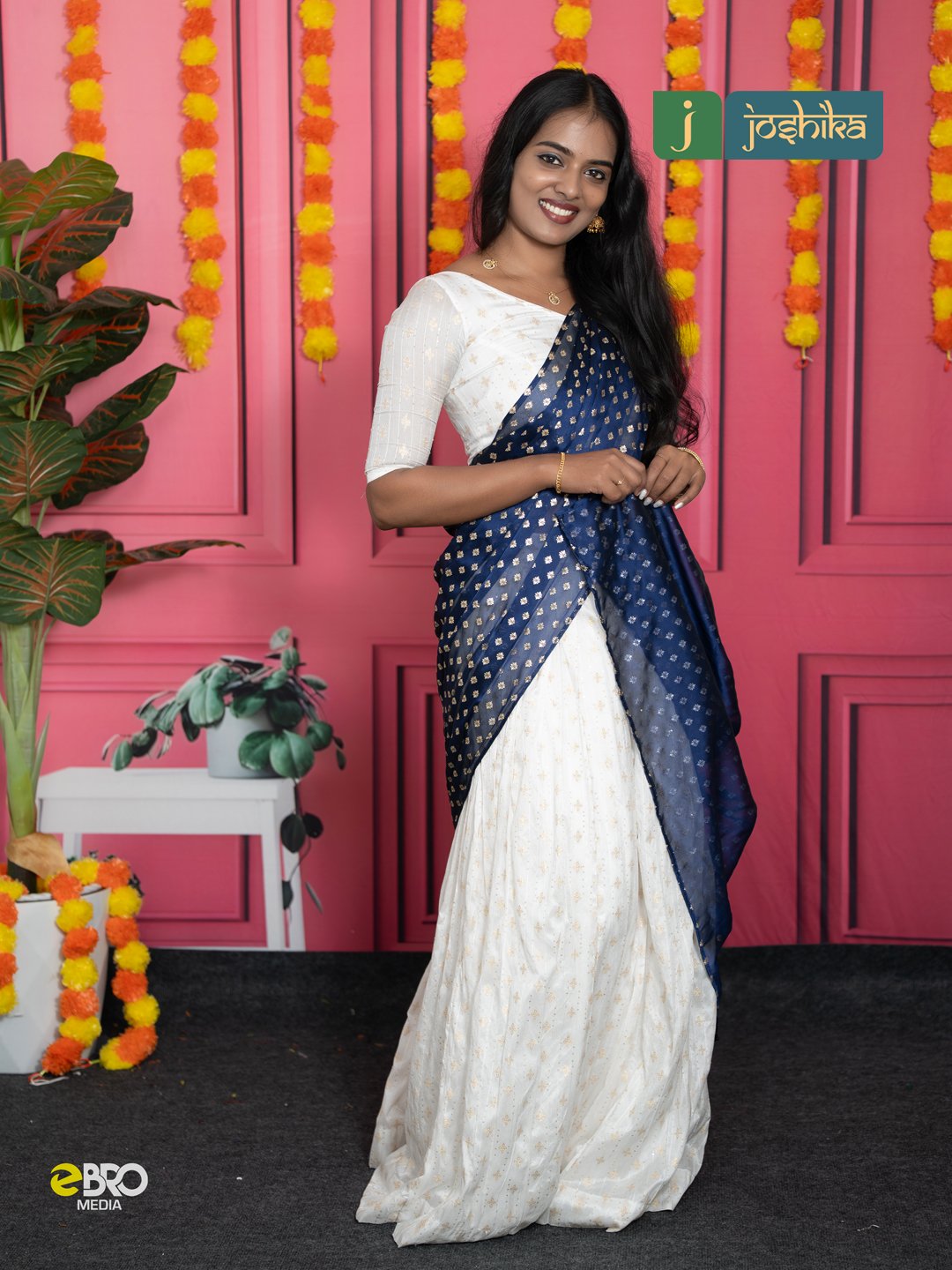 Onam Heritage Ivory & Navy Blue Davani Set - Image 2