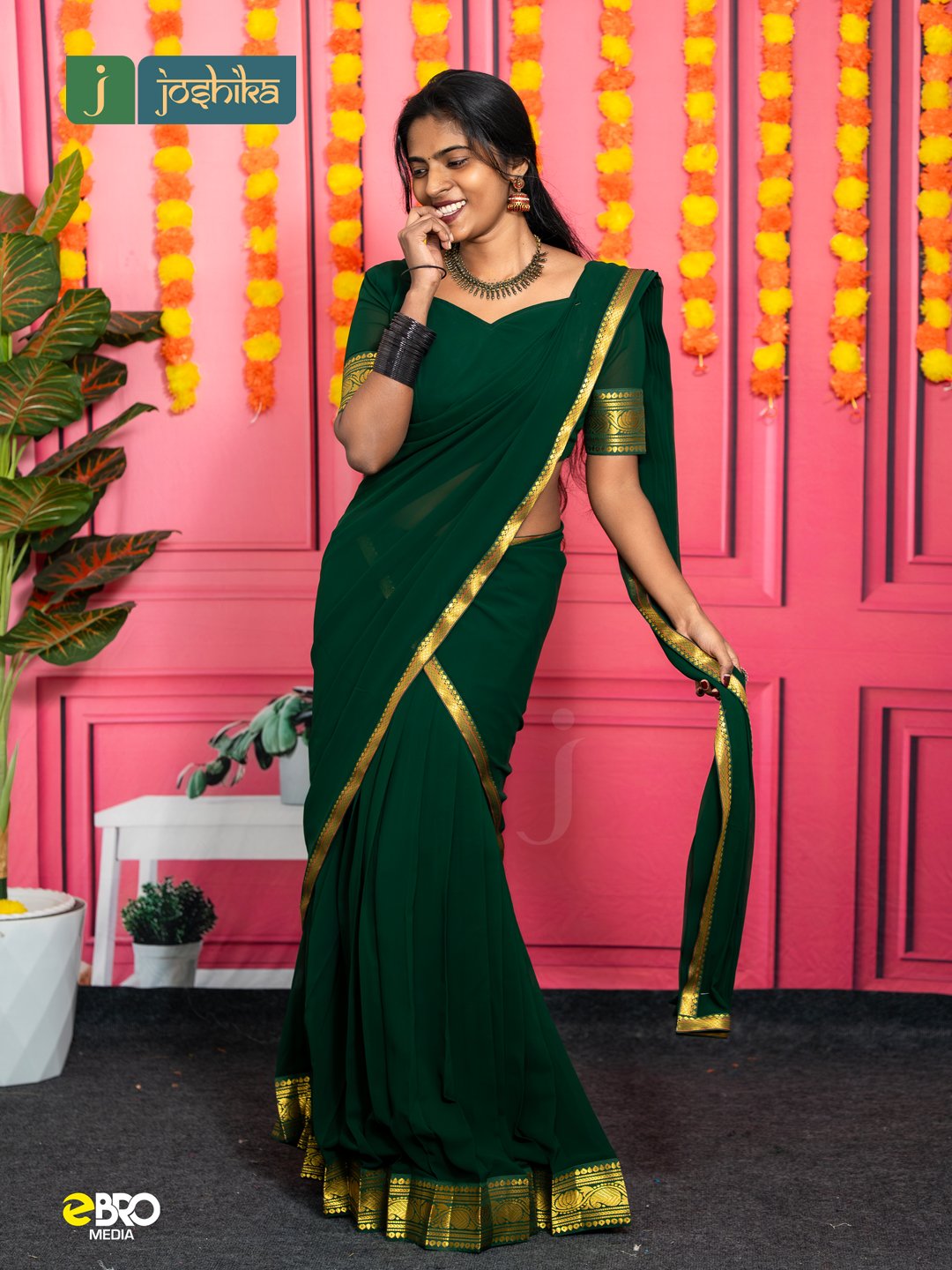 Traditional Kerala Davani with Golden Kasavu Border - Green - Image 4