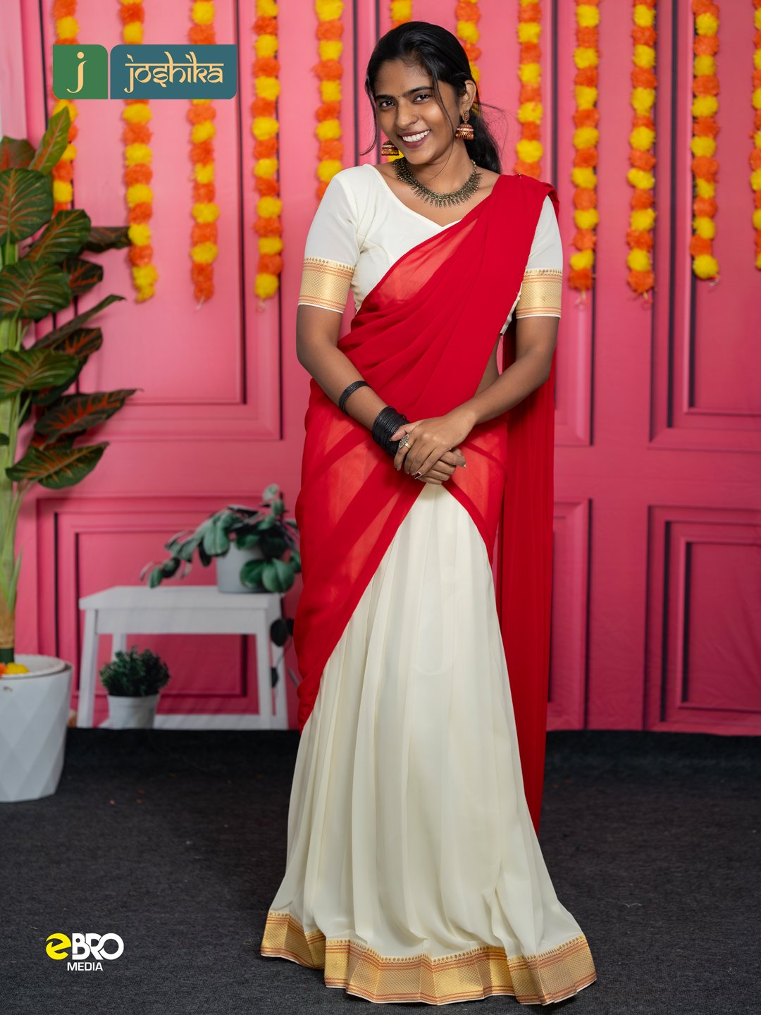 Traditional Kerala Davani with Golden Kasavu Border - CREAM - Image 8