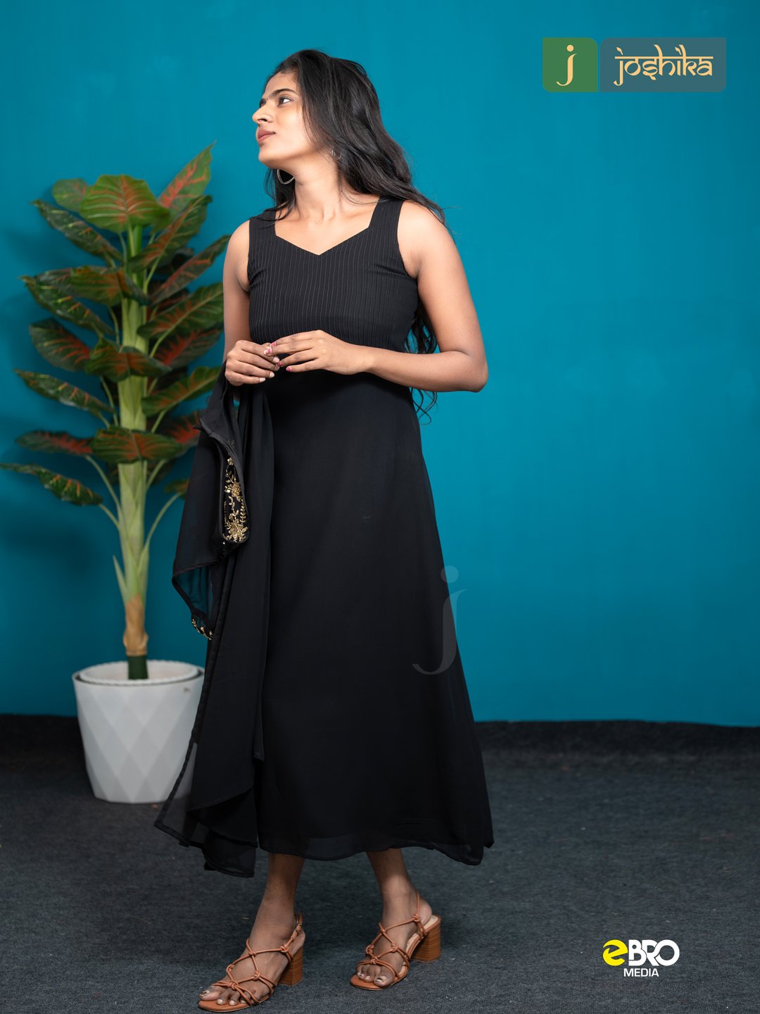 Black Kurta with Embroidered Jacket - Image 3