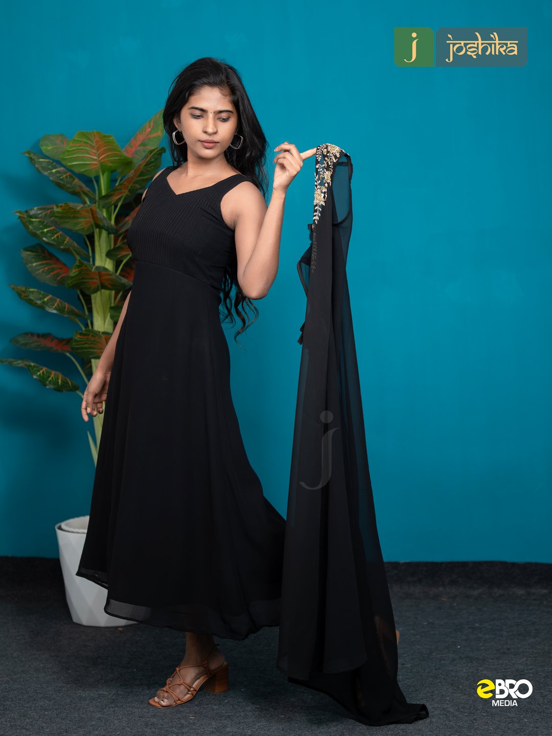Black Kurta with Embroidered Jacket - Image 4