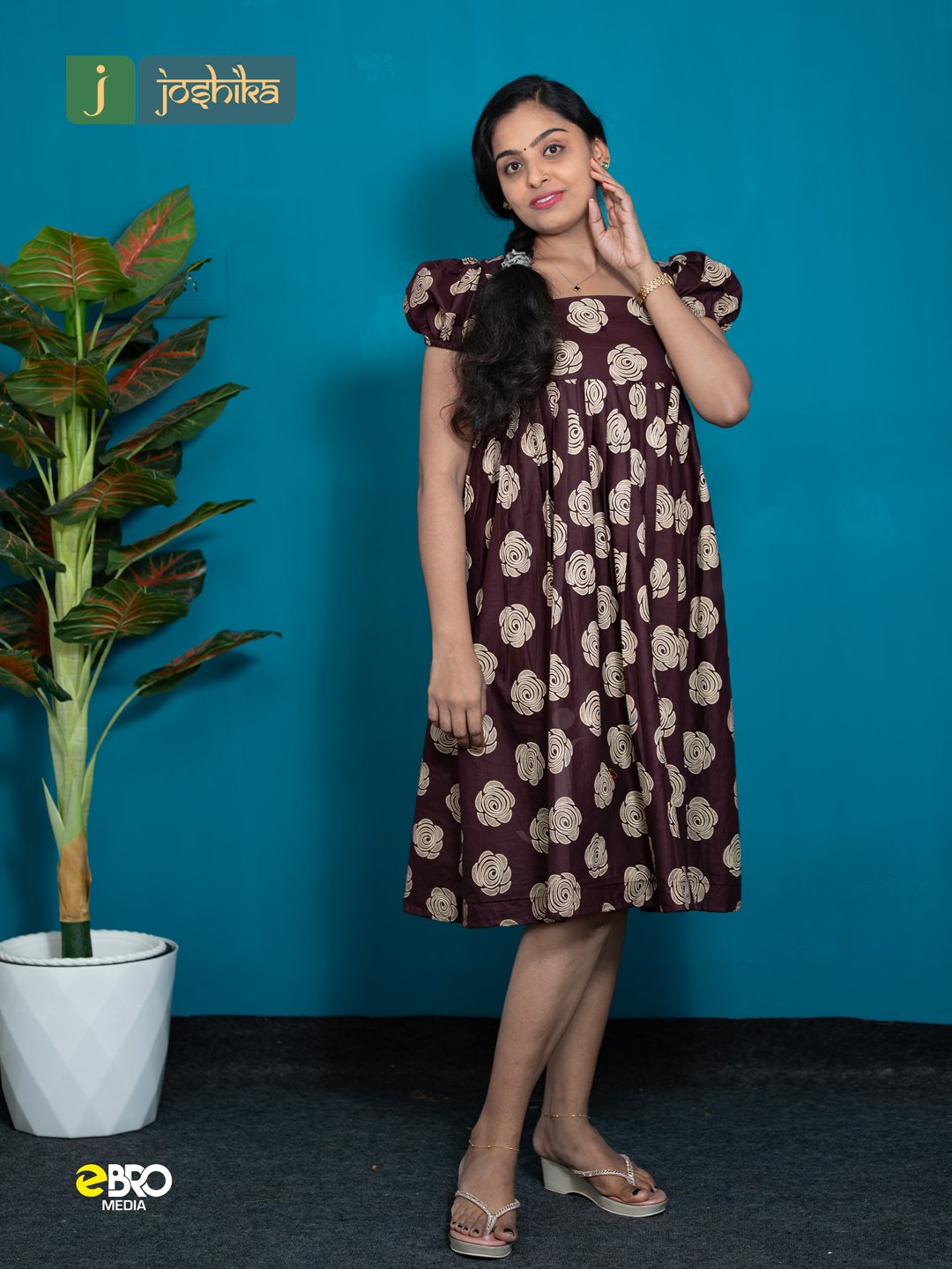 Printed Cotton A-Line Night Dress - Image 3
