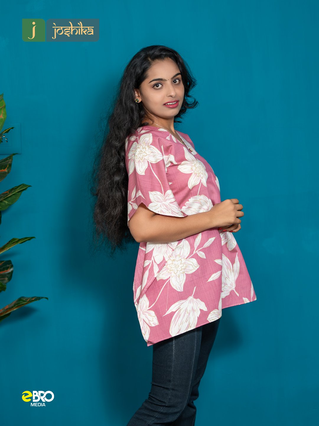 Pink Floral Printed Short Kaftan - Image 3