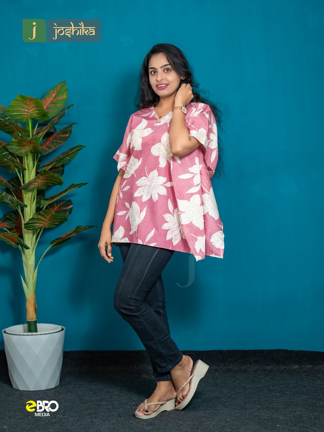 Pink Floral Printed Short Kaftan - Image 4