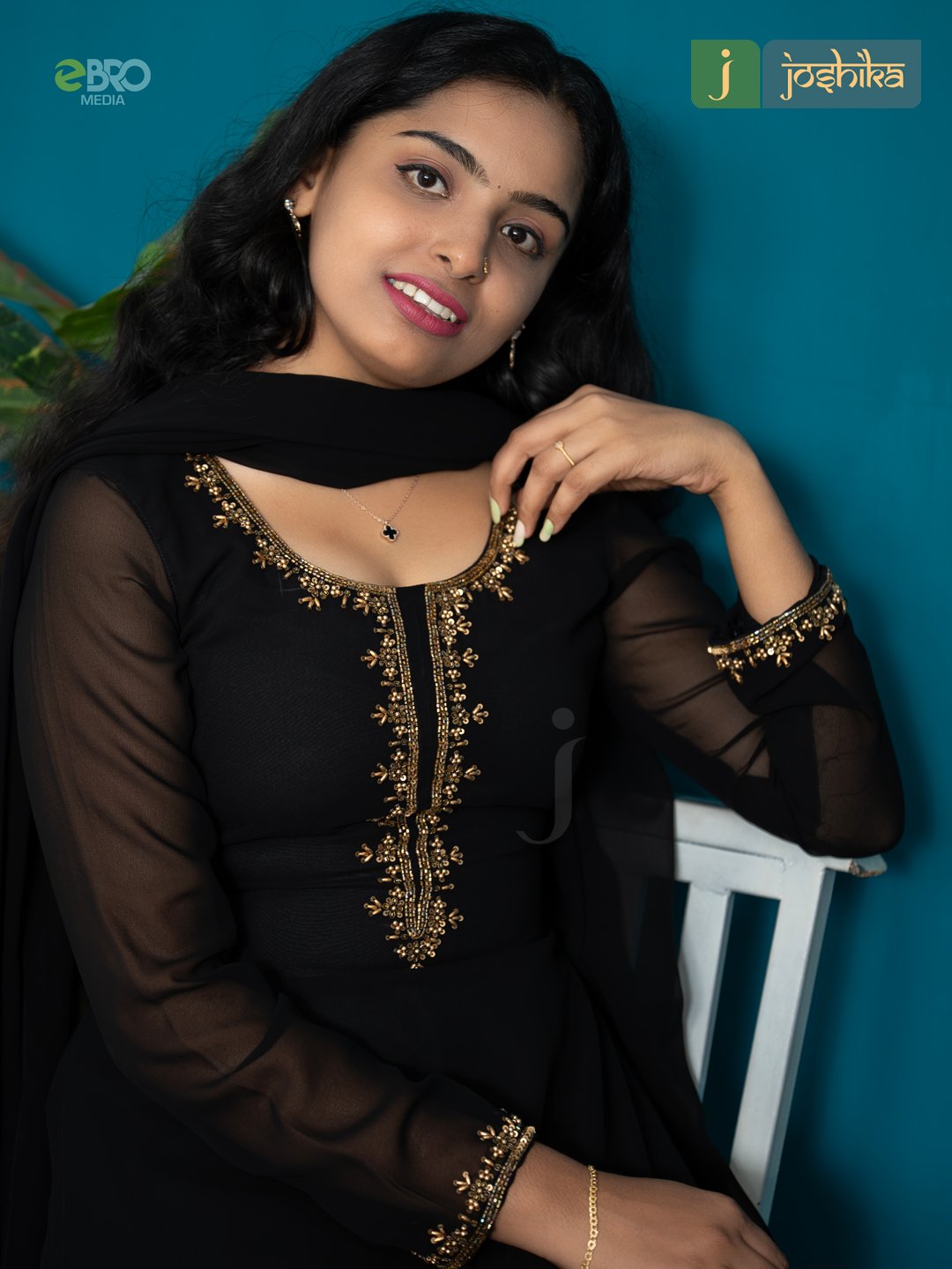 Georgette Kurta with Gold Handwork & Sheer Sleeves - Image 4
